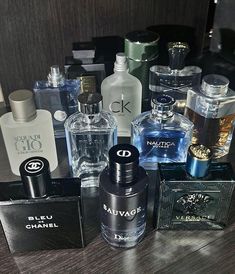 Men Perfume Collection, Ck Perfume, Fragrances Perfume Men, Cologne Collection, Versace Perfume, Best Perfume For Men, Expensive Perfume, Best Fragrance For Men, Perfume For Men