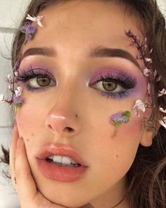 #manicure #nail #ideas #nail #ideas #beauty #purple Daring Makeup, Editorial Make-up, Teknik Makeup, Drag Make-up, Makeup Mac, Runway Beauty