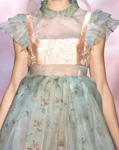 refleurira - glowdetails: details @ gattinoni spring 2017 Spring 2017, Fashion Details, Pink Aesthetic, A Dress, Look Cool, Pretty Dresses, Aesthetic Clothes, Gq