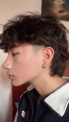 Mullet haircut Straight Hair Fade Haircut, Radical Haircuts For Women, Mullet Style Haircut, Mullet Haircut Short Hair, Mullet For Wavy Hair, Mullet For Short Hair, Alt Mullet Men, 2024 Mullet Hairstyle Men, Lowkey Mullet