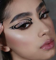 Punk Makeup, Face Art Makeup, Graphic Makeup, Rave Makeup, Aesthetic Skincare, Swag Makeup, Eye Makeup Pictures, Eye Makeup Designs, Dope Makeup