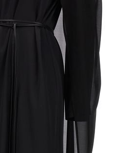 Silk cape dress, crew neck, long sleeves, leather strap to tie at the waist. Composition: 100% silk Belted Cape, Silk Cape, Black Cape, Silk Gown, Satin Gown, Cape Dress, Lace Maxi Dress, Silk Crepe, Yoga Wear