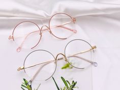 Semi Rimless Glasses, Eyewear Inspiration, Horn Rimmed Glasses, Cheap Glasses, Eyeglass Stores, Bifocal Glasses