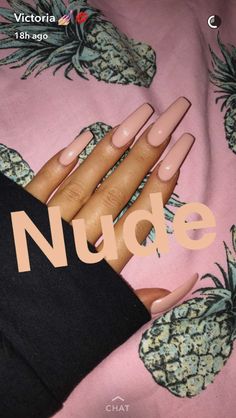 ᴄᴜᴛᴇ ᴘɪᴄ?...ғᴏʟʟᴏᴡ ᴍᴇ @ᴅᴀᴛsʜᴏᴘᴇ ғᴏʀ ᴍᴏʀᴇ Badass Nails, French Nails Glitter, Bad Gyal, Nails 2021, Makeup Clothes, Winter Nail, Sparkly Nails, Neutral Nails, Dope Nails