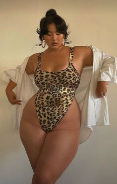 Body Reference Poses, Plus Size Models, Outfit Look, Curvy Girl Fashion, My Favorite Part, Curvy Fashion, Pretty People, Beautiful People