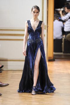 Paris couture Couture Designers, Eclectic Fashion, Zuhair Murad, Fantasy Dress, Fashion Business, Couture Gowns, Fancy Outfits