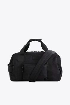 Whether you are traveling or going to the gym, this perfect all-around convertible duffle bag has your back with. Shop now for this stylish and practical bag. Home Gym On A Budget, Gym Duffle Bag, Home Gym Essentials, Gym Gifts, Husband Gifts, Work Accessories, Gym Essentials, Practical Bag, Workout Bags