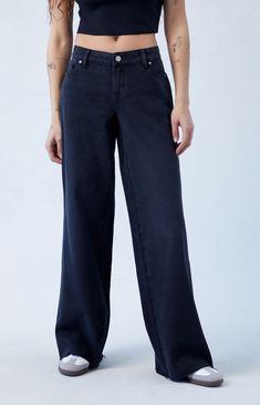 PacSun caters to your rock and roll style by introducing the Casey Black Low Rise Baggy Jeans. These iconic jeans sit low on the waist and feature wide-leg openings that offer a comfortable baggy fit, a versatile black wash, and an edgy raw-cut hem. It's made with sustainably sourced cotton for an eco-friendly update to your denim rotation.


	Model is wearing a size 26
	Model measurements: 5’6” height, 32” bust, 22.5” waist, 33.5” hips


Learn more about PacSun eco Rock And Roll Style, Slim Fit Cargo Pants, Low Rise Baggy Jeans, Jeans Pacsun, Rock N Roll Style, Adidas Outfit, Jeans Kids, Kids Swimwear, Low Rise Jeans