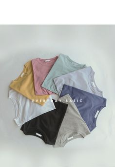 Flatlay Clothes, Advertising Clothing, Aesthetic T Shirts, Merry Go Round