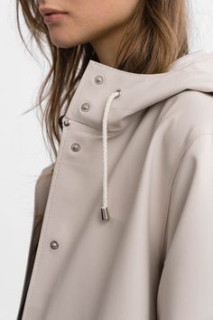 Stutterheim Mosebacke long raincoat light sand A-line women | PIPE AND ROW boutique Long Raincoat, Rains Long Jacket, Long Rain Coat, Long Lights, Long Light, Long Cut, Winter Print, Raincoats For Women, Stockholm Fashion