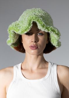 This unique, hand-knitted fluffy bucket hat is the perfect blend of cozy and stylish. Made with soft yarn, it offers a playful yet chic look, great for any season. Customize your hat by choosing your favorite color and providing your measurements for a perfect fit. Ideal for casual outings or to add a bold accessory to your wardrobe, this bucket hat will keep you looking trendy and feeling comfortable. Diy Winter Hat, Knit Bucket Hat, Green Bucket Hat, Fuzzy Bucket Hat, Fluffy Bucket Hat, Fur Bucket, Faux Fur Bucket Hat, Fur Bucket Hat, Fluffy Knit