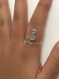 Sea Glass Jewelry Diy, Sea Glass Crafts Jewellery, Diy Wire Rings, Sea Glass Ring, Wire Jewelry Rings, Aluminum Jewelry, Whimsical Jewelry, Easy Diy Jewelry, Blue Sea Glass