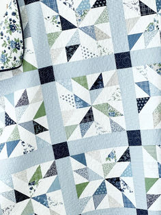 This captivating star design is all about simplicity meets style. So whether you're a beginner quilter or a seasoned pro, you're sure to enjoy making this quilt "illuminate" in any space.