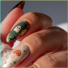 Nail Ideas Mushroom, Fall Witchy Nails, Woodsy Nails, Green And Orange Nail Designs, Toad Nails, Aaliyah Nails, Over The Garden Wall Nails, Halloween Green Nails, Toadstool Nails