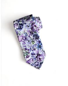 "This light lilac floral necktie, and bowtie are perfect for any special occasion.  The regular necktie is 3.5 inches wide and 59 inches long.  The skinny necktie is 2.5 inches wide and 59\" long." Purple Standard Tie For Gift, Purple Spring Formal Tie, Mens Prom Outfit, Mens Floral Tie, Grooms Men, Prom For Guys, Purple Spring, Blue Necktie, Floral Necktie