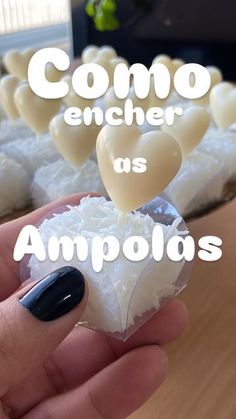 someone is holding some kind of food with the words commo encher des ampolas on it