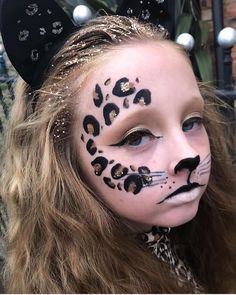 Kids Halloween Facepainting, Cheetah Print Face Paint, Jungle Face Paint Kids, Face Paint Techniques, Disco Face Paint, Cheetah Face Paint Easy, Face Painting Leopard, Face Paint Cheetah