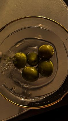 Мартини, оливки, красивый бокал. #martini #glass Laura Lee, Old Money, Dream Life, Martini, Mocha, Night Life, Aesthetic Pictures