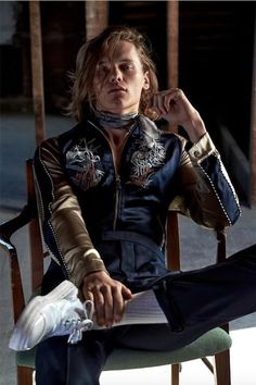 Ryan Keating for L’Officiel Hommes Italia by Robbie Fimmano Fashion Tips For Girls, Petite Fashion Tips, Tall Fashion, Mens Fashion Photography, Fashion Sketchbook, Fashion Portfolio, Mens Fashion Fall, Fashion Quotes