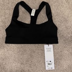 New Alo With Tags Airlift Advantage Racerback Bra Black Size Xs Alo Yoga Seamless Crop Top For Workout, Black Compressive Racerback Top, Black Cross Back Activewear With Built-in Padding, Alo Yoga Seamless Workout Crop Top, Alo Yoga Black Activewear With Built-in Bra, Alo Yoga Fitted Seamless Sports Bra, Alo Yoga Fitted Functional Tops, Alo Yoga Seamless Fitted Sports Bra, Black Alo Yoga Athleisure Top