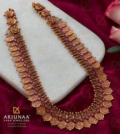 #indian #indianjewellery #gold #goldjewellery #kaasumaala #ruby #rubies #rubynecklace #rubyjewellery 13k Followers, Classic Gold, Temple Jewellery, Indian Jewelry, Wedding Jewelry, Gold Jewelry, Temple, Ruby