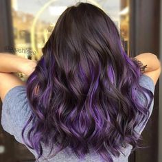 Pravana Violet, Purple Hair Highlights, Underlights Hair, Purple Ombre Hair, Hair Color Underneath, Peekaboo Hair, Hair Color Streaks, Hair Streaks, Hair Color Purple