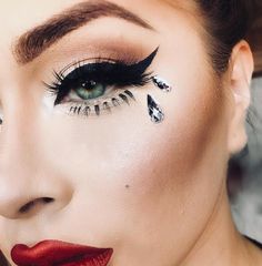 WOW 🖤💎@cirquelady_87 shows us upclose detail to her gorgeous gaze featuring top lash: "LOVEWITCH" bottom lash: "DAZZLE" + our self stick Aesthetic Angel Tears✨✨✨💧💧💧  Shop now: www.ash-lash.com/products/lovewitch Stick Aesthetic, Beauty Cosmetics, Halloween Ideas, Septum Ring, Beauty Makeup