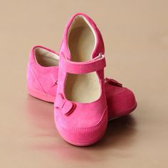 L'Amour Girls Fuchsia Double Bow Leather Mary Jane Double Bow, Leather Mary Janes, Mary Jane Sneaker, Toddler Sizes, Mary Janes, Ballet Flats, Baby Dolls, Baby Shoes, Solid Color