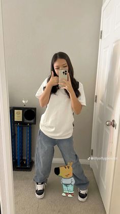 How To Style Carhartt Pants, Cute Baggy Outfits For School, Fits For School Cute, Pajama School Outfit, Grey Button Up Shirt Outfit, Outfit Ideas For School Jeans, Outfits For Tomboys, Girly Y2k Outfits, Cute 90s Outfits