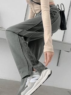 ⚡Buy 2023 Ankle Slit Patchwork Baggy Sweatpants Gray M under $24.00 in Pants at AnotherChill.com Online. Style: Casual/Street/Hip Pop/Punk/Vintage/Sporty/Y2K. Fabric: Polyester, Cotton. Fit: Relax fit. : Elevate your streetwear game with these Slit Patchwork Baggy Sweatpants. Designed for comfort and style, they feature a relaxed silhouette and an elasticated waist for a perfect fit. The side panel with seam detail adds a touch of uniqueness, while the functional pockets and slightly split desig Y2k Fabric, Sporty Y2k, Sweatpants Black, Baggy Sweatpants, Punk Vintage, Split Design, Bodycon Floral Dress, Cardigan Sweater Jacket, Black Cargo