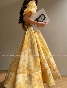 Long Princess Dress, Citron Dress, Winter Gala, Yellow French, Pretty Clothing, Princess Silhouette, Princess Movies, Prom Ideas, Feminine Aesthetic