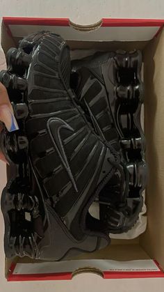 #shoesaddict #shoes Nike Shox Tl Schwarz, Nike Shox Noir, Nike All Black Shoes, Nike Shox Black, Nike Shox Outfit, Black Tns, Black Shoes Nike, Nike Black Shoes, Nike Black Sneakers