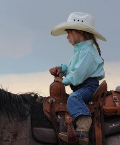 Little cowgirl riding Western Baby Clothes, Herding Cattle, Cowgirl Baby, Dream Kids, Cowgirl Magazine, Rodeo Life