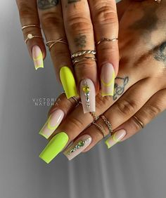 Accent Nail Designs, Queen Nails, Purple Nail Art, Classy Nail Designs, Cute Nail Art Designs, Glow Nails, Nails Tumblr