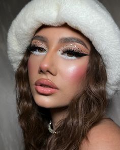 Icy Makeup Looks, Icy Makeup, Day Makeup Looks, Holiday Makeup Looks, Beauty And Makeup, Asian Eyes, Asian Eye Makeup