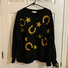 Nwot Black Os Sweatshirt With Star And Horseshoe Sequin Patch Designs . Size Large $50 Black Long Sleeve Sweatshirt With Star Print, Sequin Patch, Patch Design, Designer Shoes, Sweatshirts Hoodie, Womens Tops, Stars, Sweatshirts, Women Shopping