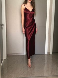 Maroon Satin Dress, Slip Dress Maxi, Deep Red Dress, Wine Red Dress, Dark Red Dresses, Red Silk Dress, Red Satin Dress, Wine Dress, Red Slip Dress