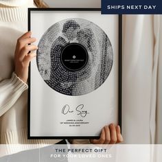 the perfect gift for your loved ones is a personalized print with an image of a woman's face