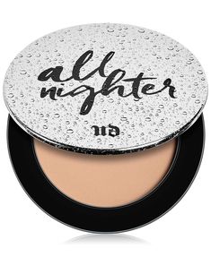 Urban Decay's All Nighter Waterproof Setting Powder is like a magic wand in your makeup bag. This weightless powder instantly makes any foundation totally waterproof for a mattified complexion that lasts all day, no matter what. The high-tech formula blurs pores and imperfections and blocks shine, without dulling your inner glow. Your luminosity shows through while the powder keeps moisture out. The feather-light formula is completely translucent, so it works on a wide range of skin tones and... Drag Race Makeup, Race Makeup, Korean Makeup Eyeliner, Makeup Ideas Blue Eyes, Makeup Ideas Blue, Makeup Brushes For Beginners, Colour Corrector, Native Deodorant, Beautiful Makeup Looks