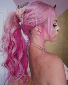 Arctic Fox Virgin Pink, Curly Hair For Women, Hair Coloring Ideas, Unicorn Nail Art, Pink Hair Dye, Vivid Hair Color, Frosé, Look Attractive, Dyed Hair Inspiration