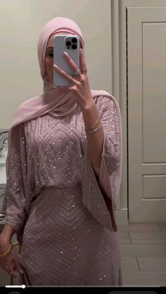 Pink Hijabi Dresses, Hijabi Evening Dresses, Hijabi Dresses Soiree, Hijabi Dresses, Outfit Ideas Modest, Modesty Dress, Fashion Show Dresses, Evening Gowns With Sleeves, Women Dresses Classy