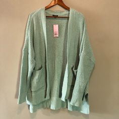 Nwt Wild Fable Long Sleeve Open Front Loose Knit Cardigan W/ Pockets Green Size: Large Features: Long Sleeve, Open Front, Loose Knit, Pockets, Cozy, Casual, Oversized Material: 100% Polyester Condition: New With Tags Approx Flat Lay Measurements: Pit To Pit: 33" Shoulder To Hem: 32" Thank You For Shopping My Closet. All Items Ship In 1-3 Days Depending On Time Of Purchase. Xoxo, Katelin Id: 287 Green Knit Sweater With Pockets, Green Knit Cardigan With Pockets, Loose Knit Cardigan, Woven Cardigan, Oversized Knit Cardigan, Cropped Cardigan Sweater, Sweater Crop, Chunky Cardigan, Floral Cardigan