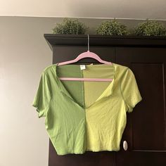 Tag Fell Off But Is Shown In Last Photo Size M Summer Vacation Color Block Tops, Green Short Sleeve Crop Top For Spring, Vacation Cotton Color Block Tops, Casual Color Block Crop Top For Summer, Casual Summer Color Block Crop Top, Spring Vacation Color Block Tops, Green Short Sleeve Crop Top For The Beach, Green Cropped Top For Summer, Fitted Color Block Crop Top For Summer