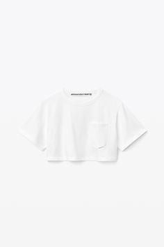 Minimal Shirt Design, Fotografi Digital, Crop Top Outfits, Cropped Tee, Fashion Design Clothes, Korean Outfits, Basic Tops, Lookbook Outfits, Crop Tee