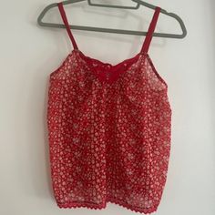 Mudd Red Floral Tank Top Size M Unworn; New Without Tags Lace On Front; Lace Lines The Bottom Edge Red Cotton Camisole Top, Red Cotton Camisole For Summer, Red Floral Print Cami Top, Red Summer Camisole For The Beach, Red Summer Camisole For Beach, Summer Beach Camisole In Red, Red Summer Cami Top, Spring Red Camisole For Beach, Floral Tank Top