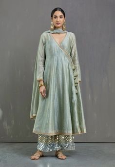 Anarkali Suits Designer Latest, Latest Anarkali Designs, Simple Anarkali Suits, Pakistani Anarkali Suits, Latest Anarkali Suits, Pakistani Design, Frock Suit, डिजाइनर कपड़े, Marriage Function