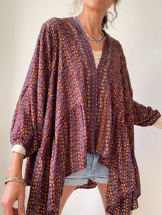 "Super comfy loose and wide silky topper with wide puff sleeve and irregular cut with frills Perfect daily cover up for all year round  MEASURE Size M Shoulder 16\" Bust 46\" Length 26\" MATERIAL * poliester and silk  * no lining  For more boho style ideas please visit also  https://www.etsy.com/uk/shop/Gyaki Thank you for looking" Wide Coat, Summer Coats, Boho Tunic Tops, Maternity Blouse, Purple Jacket, Bohemian Tops, Loose Top, Purple Shirt, Boho Tunics