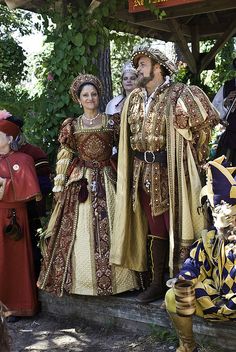 very beautiful king and queen outfits by Ƹ̵̡Ӝ̵̨̄Ʒ Ƹ̵̡Ӝ̵̨̄Ʒ Ƹ̵̡Ӝ̵̨̄Ʒ, via Flickr Medieval Costumes, Ren Faire Costume, Queen Outfits, Fest Outfits, Festival Costumes, Mia 3, Medieval Dress