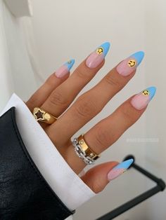 68 aesthetic Y2K Nails designs you cannot get enough of Talia Aesthetic, Nail Design Glitter, Medium Almond, Nails 2022, Nail Envy, Art Nails, Cuticle Pusher, Beach Nails, Dream Nails