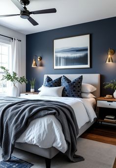 coastal bedroom decorating Coastal Primary Bedroom Ideas, Ocean Vibe Bedroom, Navy And White Bedroom Ideas, Bedroom Decor Ideas Blue, Modern Nautical Bedroom, Bedroom Inspirations Navy, White And Navy Bedroom, Lakehouse Bedroom Ideas, Moody Beach House